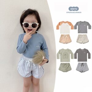 男寶簡約圖樣泳衣套裝+泳帽