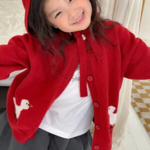 小鴨針織大紅色外套+帽子