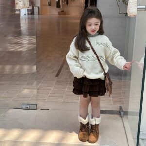 造型鏤空針織上衣